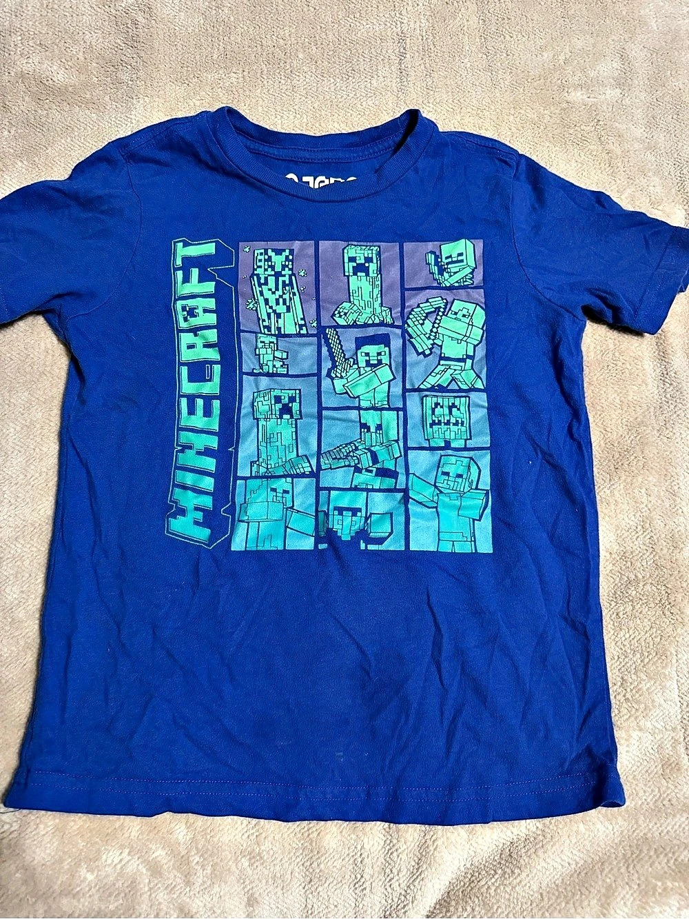 Mojang Minecraft Boys Graphic Tee Size Small
